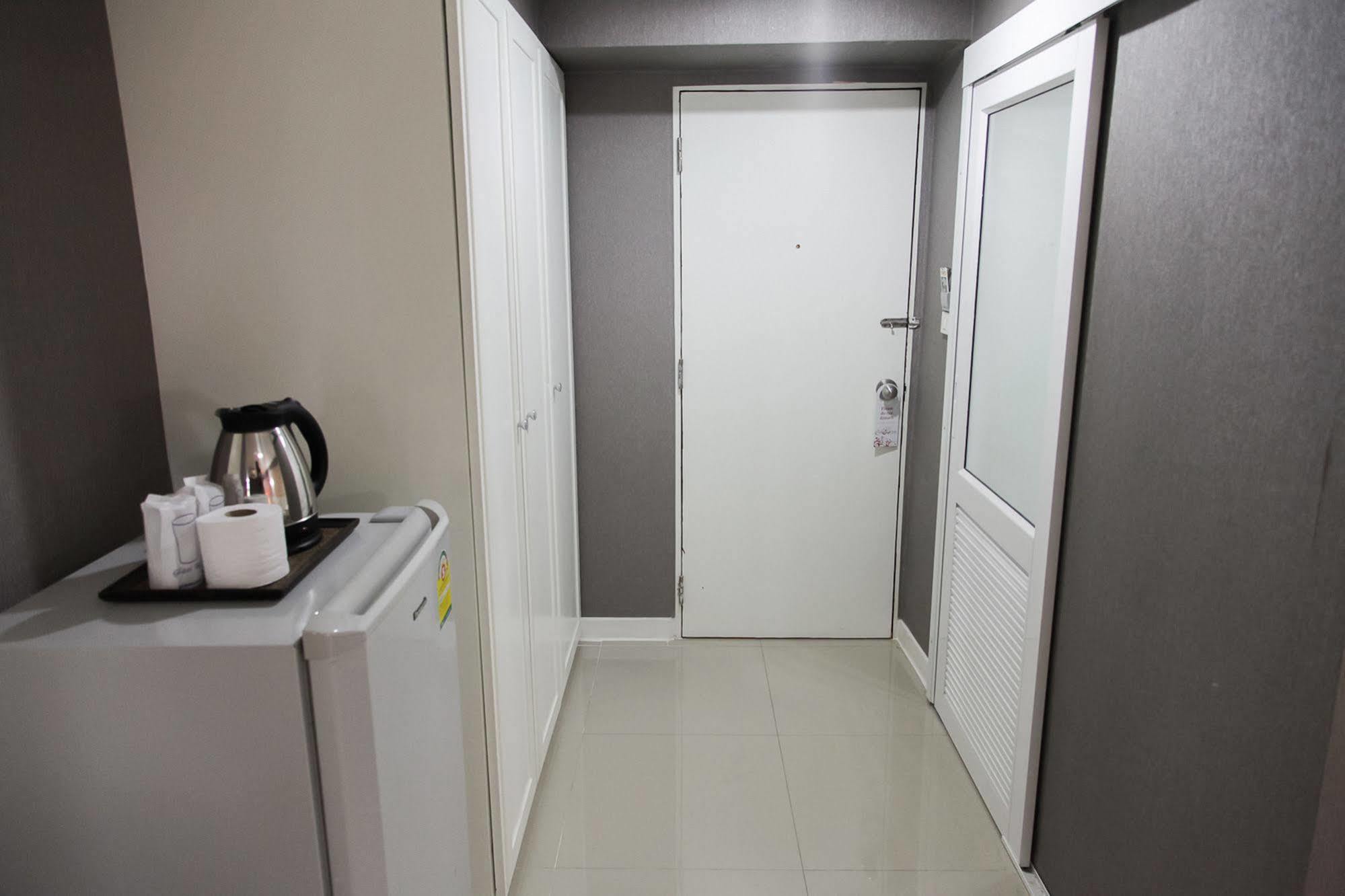 Zen Rooms Bangchak Bangkok Luaran gambar