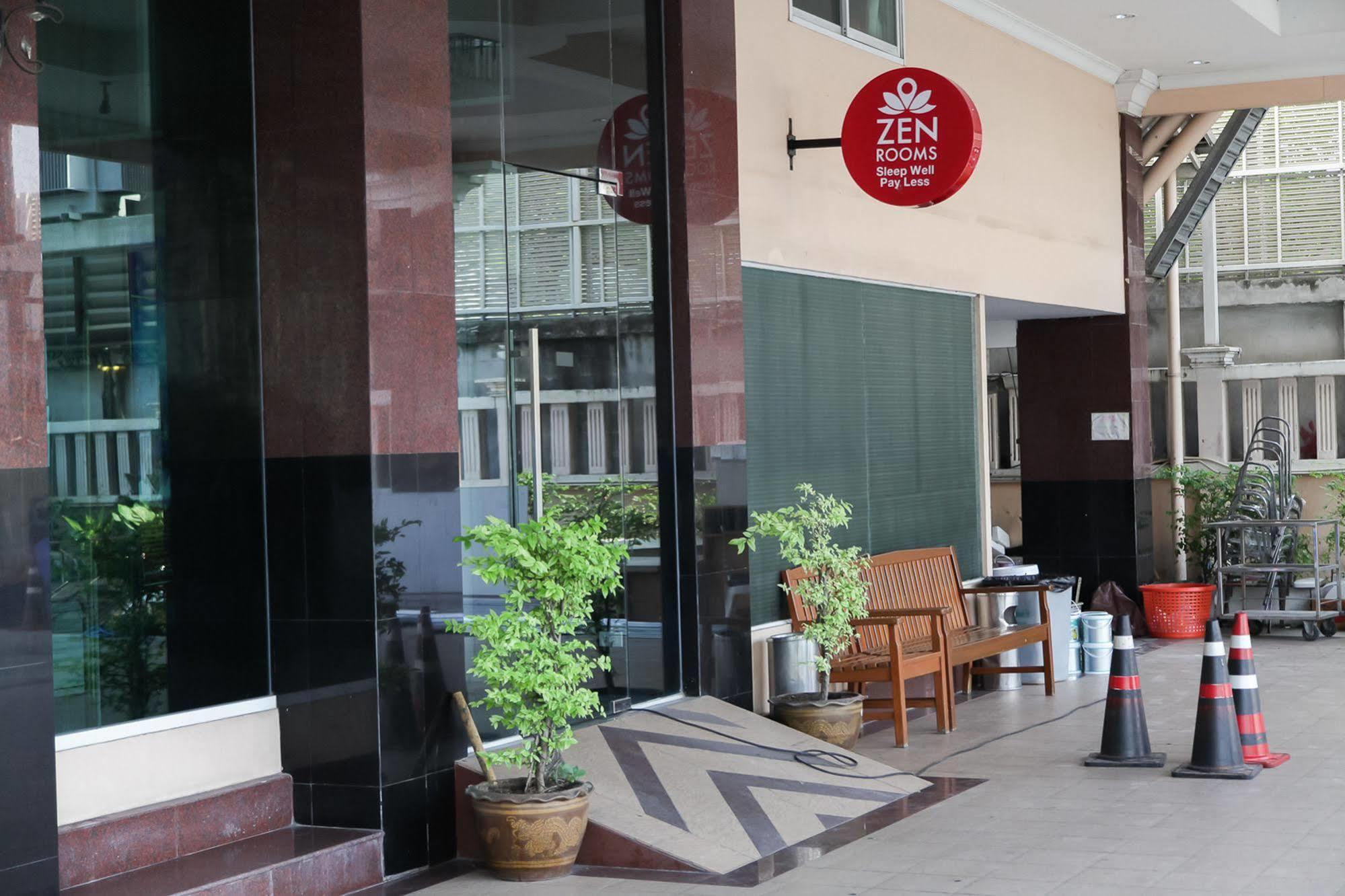 Zen Rooms Bangchak Bangkok Luaran gambar