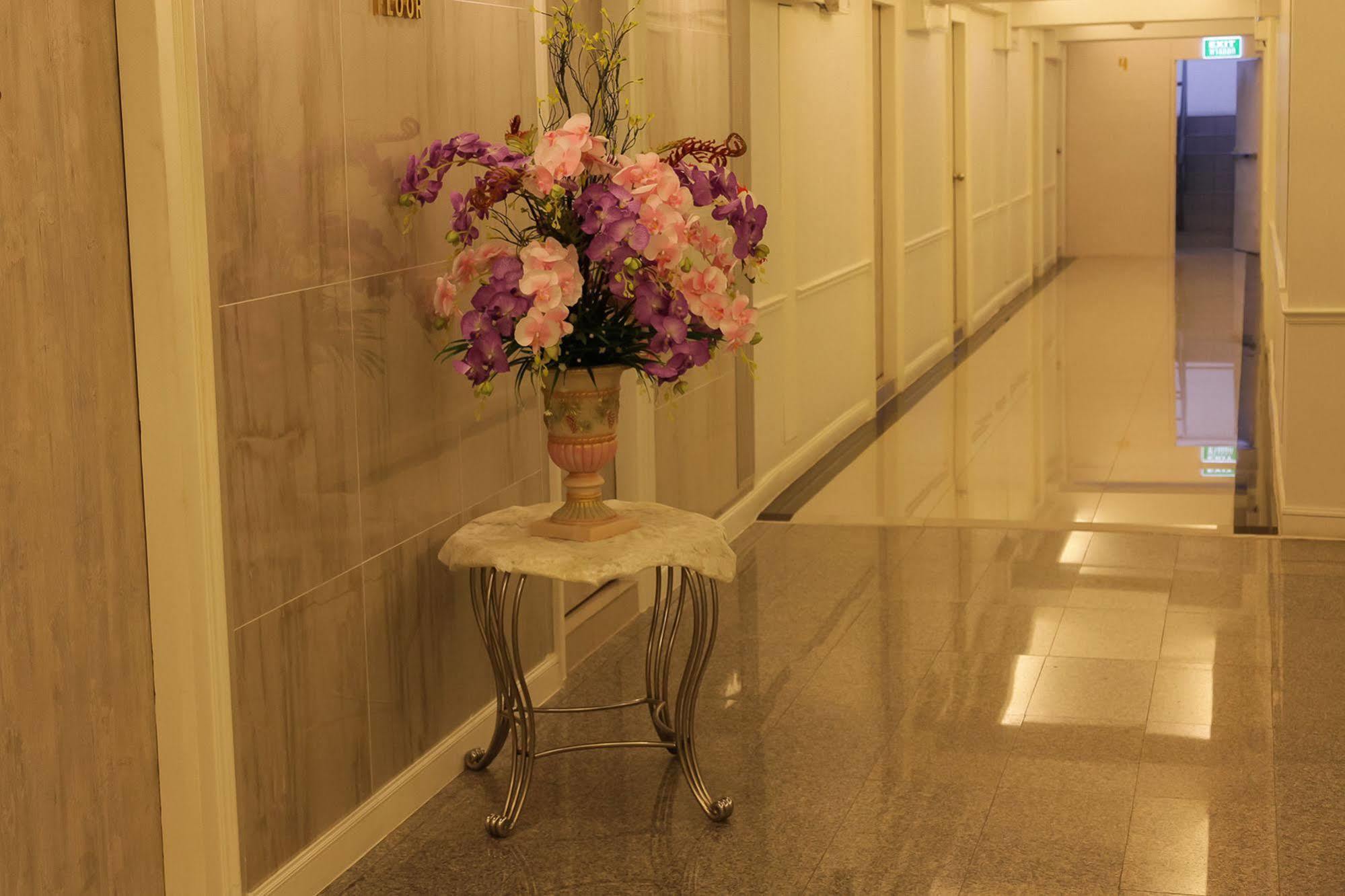 Zen Rooms Bangchak Bangkok Luaran gambar